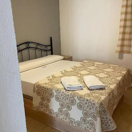 Apartment Apartamento Afrodita Locdenia